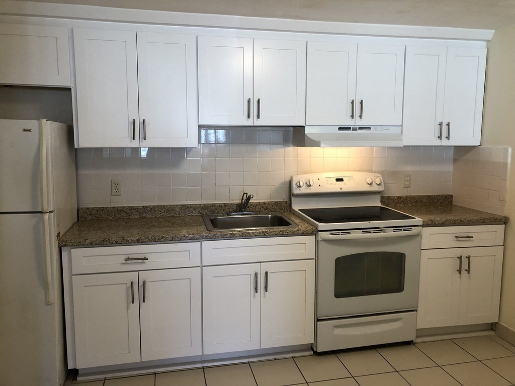 51 Laighton Street, Unit 7 Lynn, MA 01902 - Photo 4 of 10