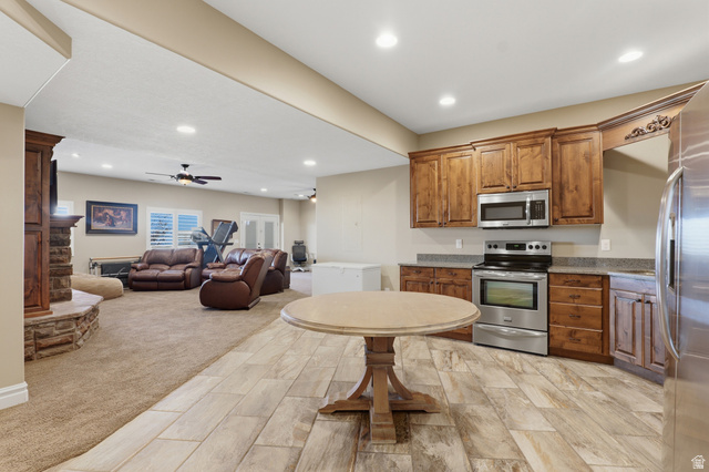1385 North Compton Road Farmington, UT 84025 - Photo 35 of 71 Gallery Image 35
