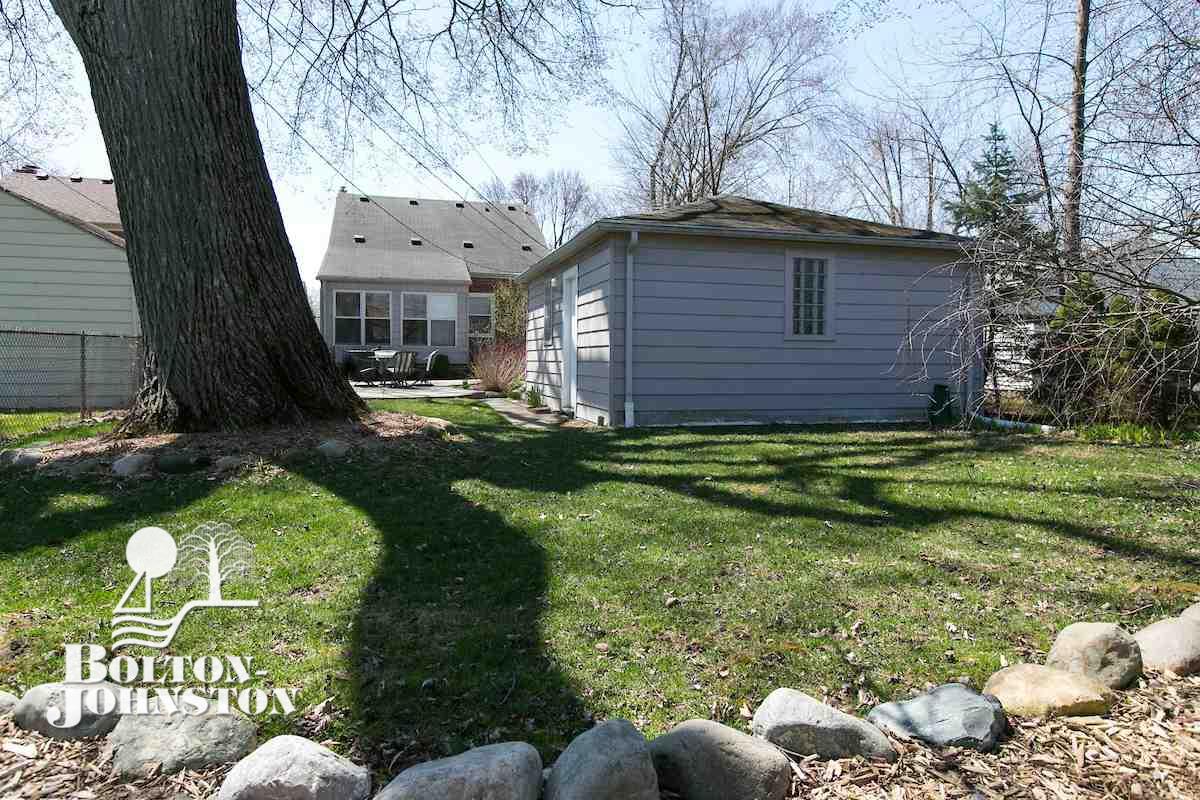 1616 Hampton Road Grosse Pointe Woods, MI 48236 - Photo 26 of 29