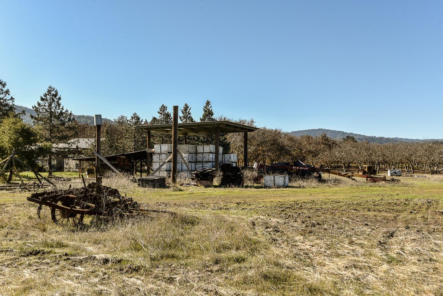 3385 Hecker Pass Road Gilroy, CA 95020 - Photo 16 of 18