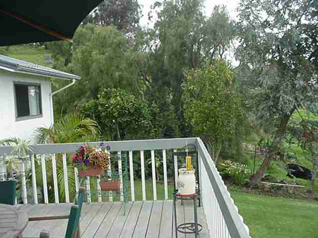 68 Maukanani Road Kula, HI 96790 - Photo 3 of 8 a view of balcony with deck and yard