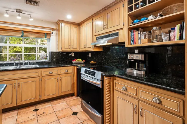 $2,149,000 | 1315 Granada Boulevard, Coral Gables, FL 33134