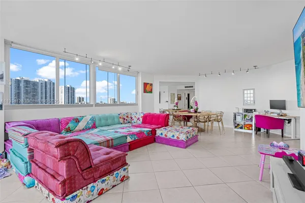 $6,500 | 3801 Northeast 207th Street, Unit 603B, Aventura, FL 33180