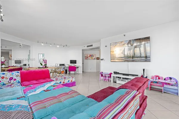 $6,500 | 3801 Northeast 207th Street, Unit 603B, Aventura, FL 33180