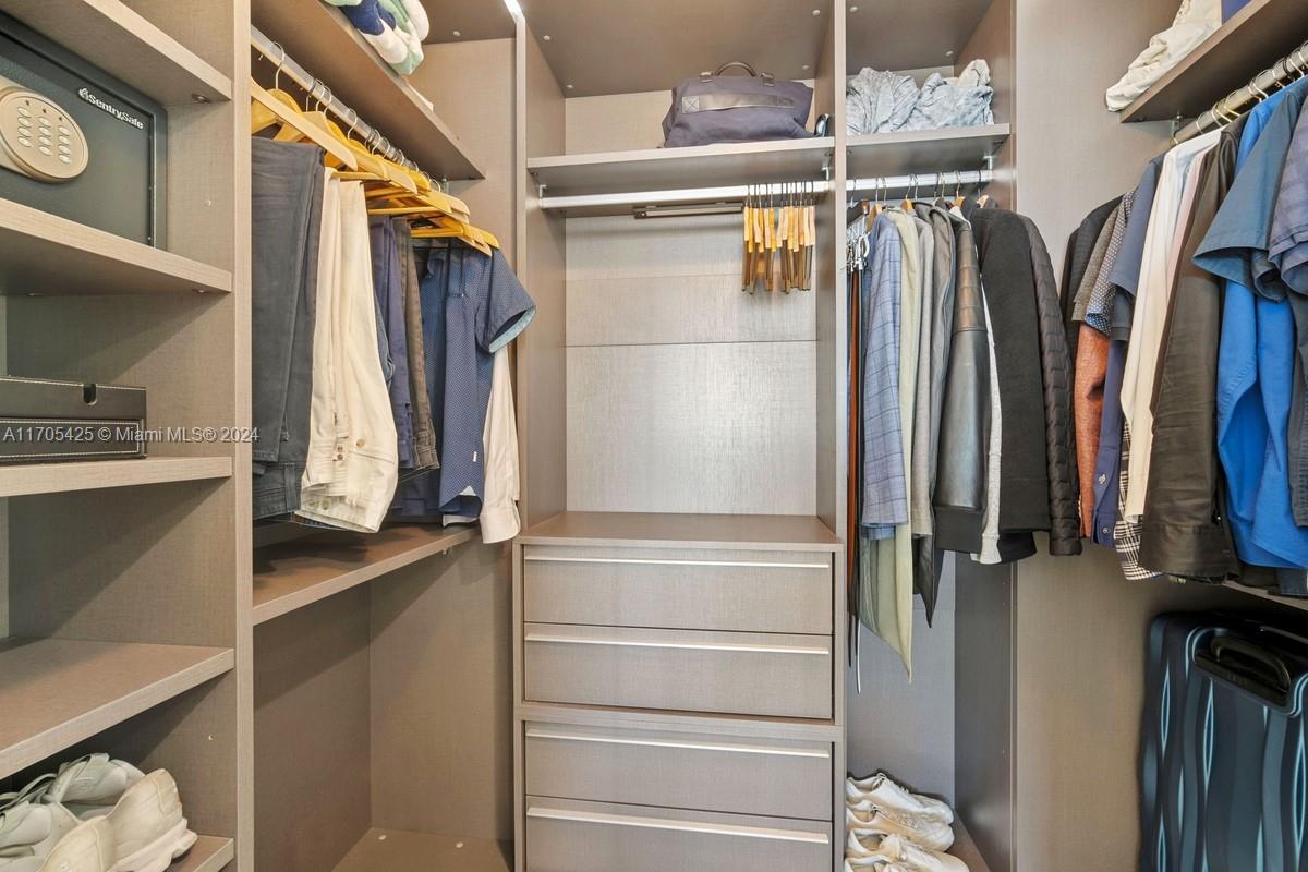 460 Northeast 28th Street, Unit 3205 Miami, FL 33137 - Photo 13 of 26