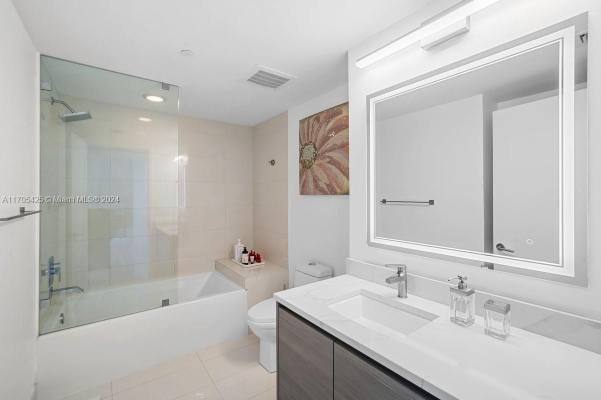 460 Northeast 28th Street, Unit 3205 Miami, FL 33137 - Photo 4 of 26