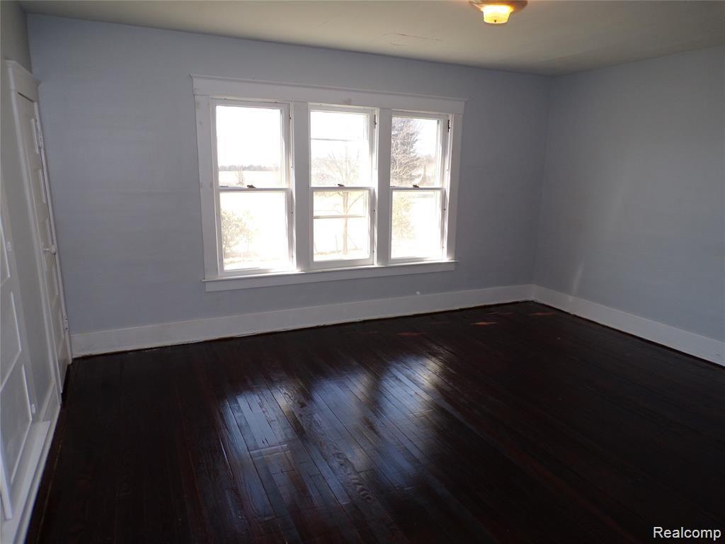 7139 Washburn Road Goodrich, MI 48438 - Photo 12 of 24 master bed up.JPG
