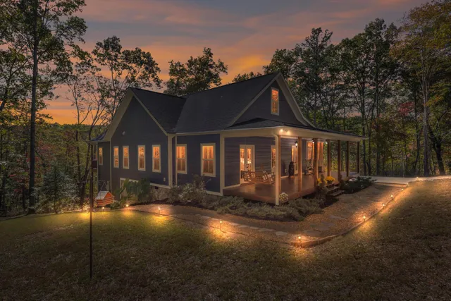 $500,000 | 195 Deep Woods Drive, Dunlap, TN 37327