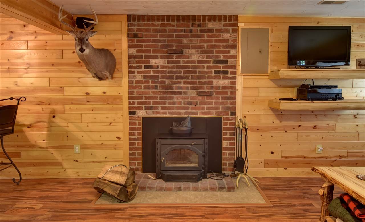 1818 Arbor Road Lake, MI 48632 - Photo 7 of 29 1862251-6.JPG
