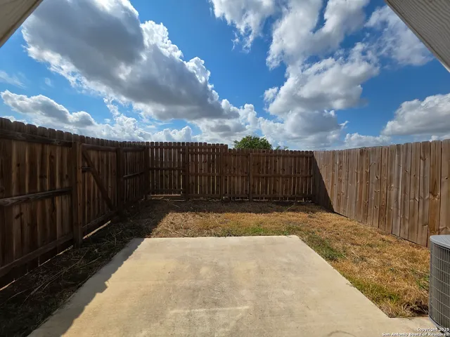 $1,250 | 8410 Flicka Hills, Unit 2, Selma, TX 78154