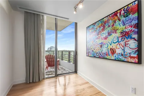 $699,000 | 700 Park Regency Place Northeast, Unit 1906, Atlanta, GA 30326