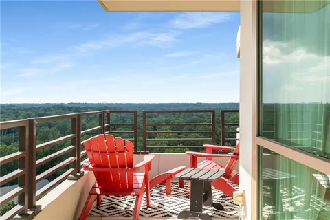 $699,000 | 700 Park Regency Place Northeast, Unit 1906, Atlanta, GA 30326
