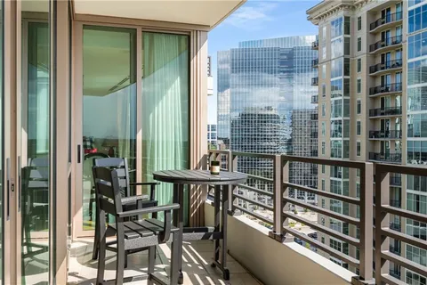 $699,000 | 700 Park Regency Place Northeast, Unit 1906, Atlanta, GA 30326