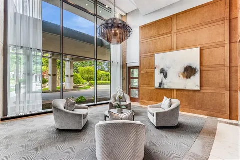 $699,000 | 700 Park Regency Place Northeast, Unit 1906, Atlanta, GA 30326