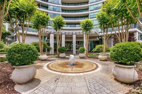 $699,000 | 700 Park Regency Place Northeast, Unit 1906, Atlanta, GA 30326