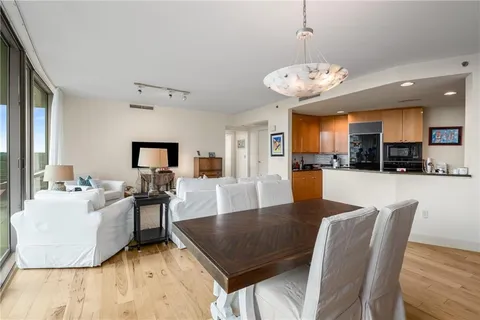 $699,000 | 700 Park Regency Place Northeast, Unit 1906, Atlanta, GA 30326