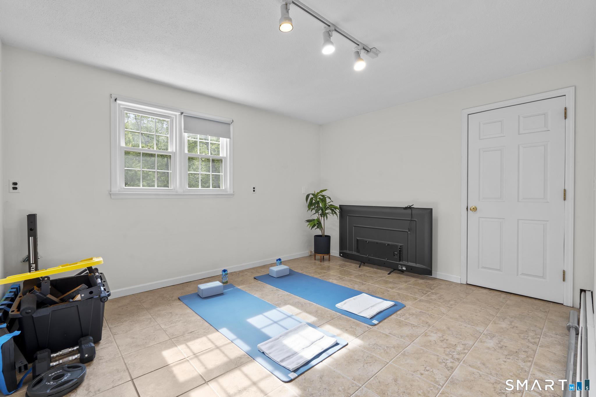 209 Westport Road Wilton, CT 06897 - Photo 19 of 34