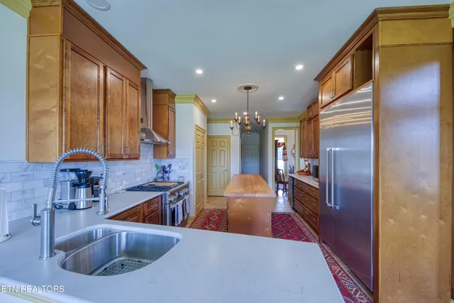 $1,000,000 | 326 Marble Bluff Drive, Kingston, TN 37763