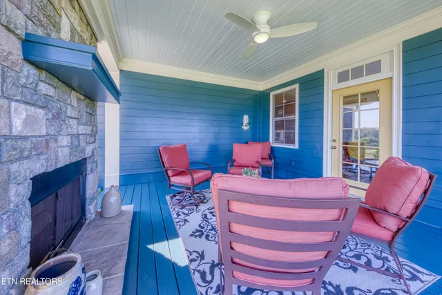 $1,000,000 | 326 Marble Bluff Drive, Kingston, TN 37763