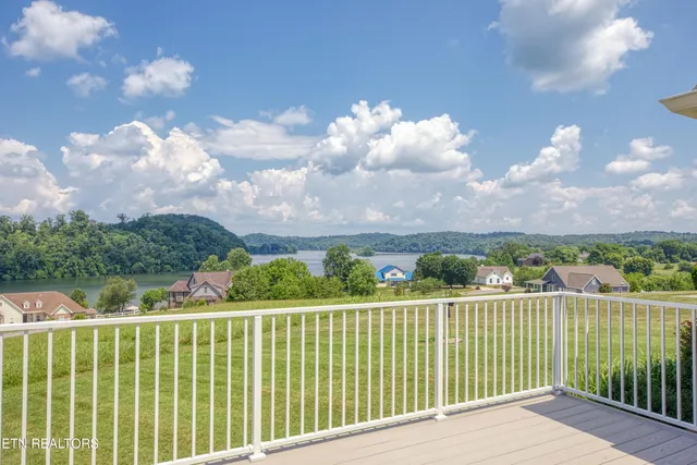 $1,000,000 | 326 Marble Bluff Drive, Kingston, TN 37763