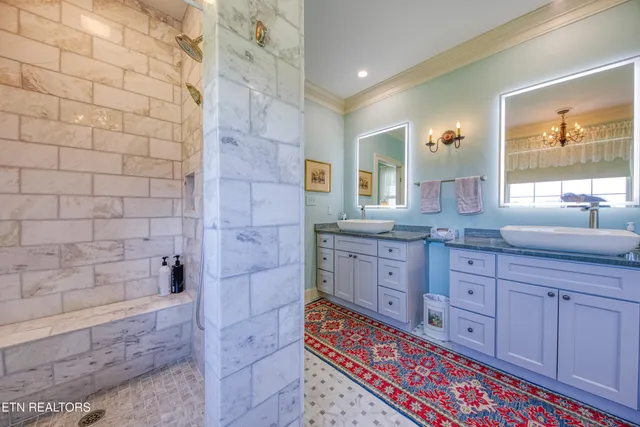 $1,000,000 | 326 Marble Bluff Drive, Kingston, TN 37763