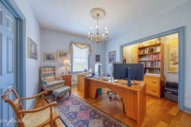 $1,000,000 | 326 Marble Bluff Drive, Kingston, TN 37763