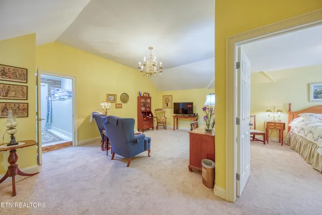 $1,000,000 | 326 Marble Bluff Drive, Kingston, TN 37763