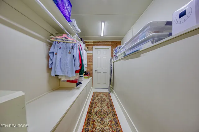 $1,000,000 | 326 Marble Bluff Drive, Kingston, TN 37763