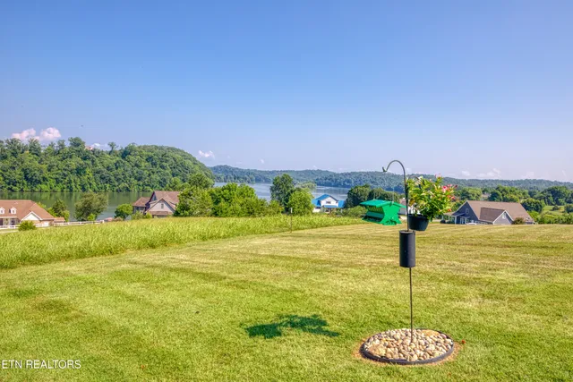 $1,000,000 | 326 Marble Bluff Drive, Kingston, TN 37763