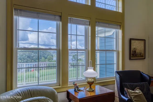 $1,000,000 | 326 Marble Bluff Drive, Kingston, TN 37763