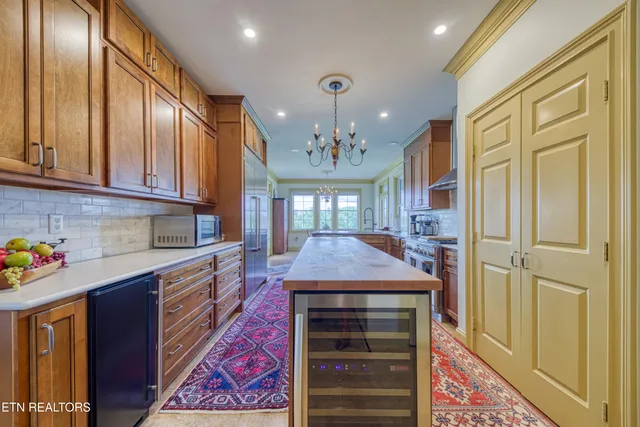 $1,000,000 | 326 Marble Bluff Drive, Kingston, TN 37763