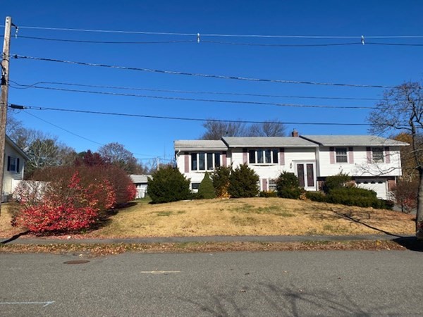 10 Penn Road Peabody, MA 01960 - Photo 3 of 21 Gallery Image 3