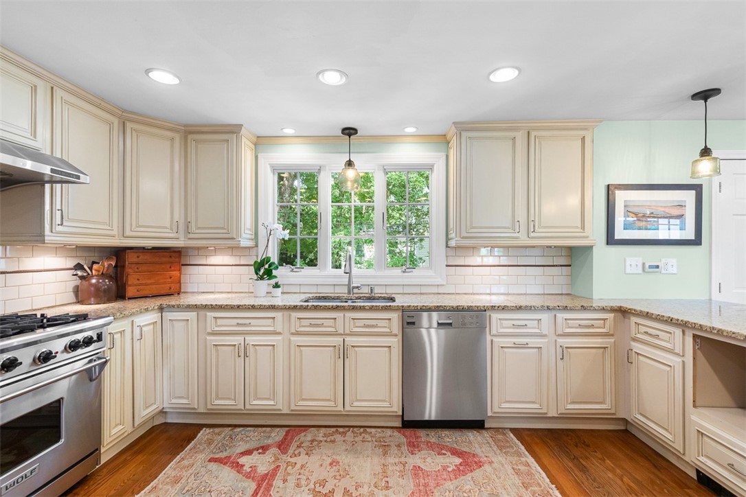 20 Terrace Drive Barrington, RI 02806 - Photo 7 of 47