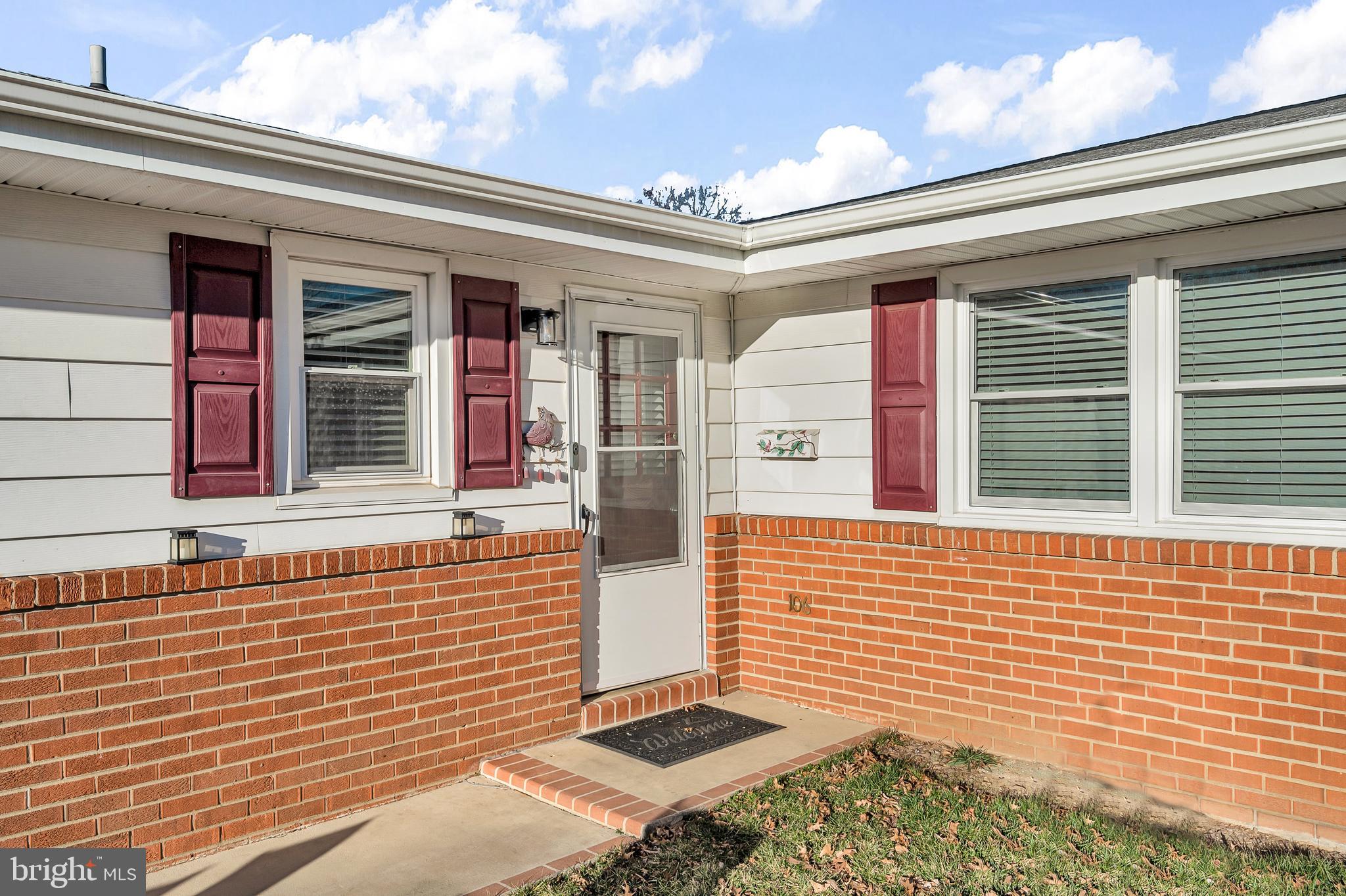 106 Caladium Lane Newark, DE 19711 - Photo 3 of 29