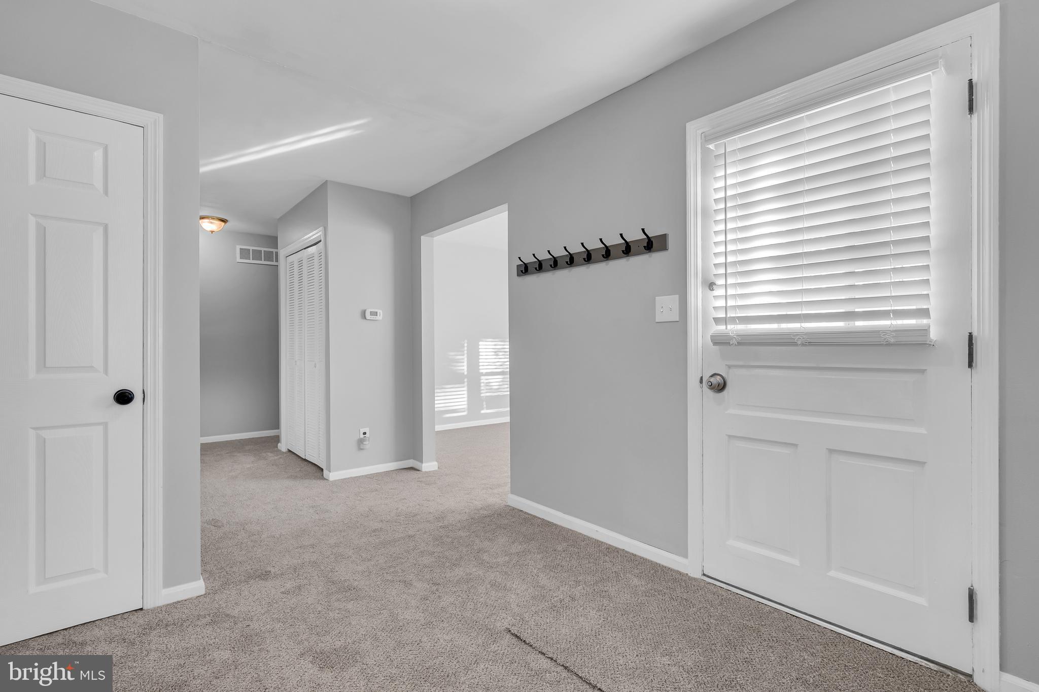 106 Caladium Lane Newark, DE 19711 - Photo 4 of 29