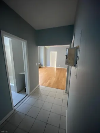 $3,000 | 818 South 18th Street, Unit 2, Newark, NJ 07108