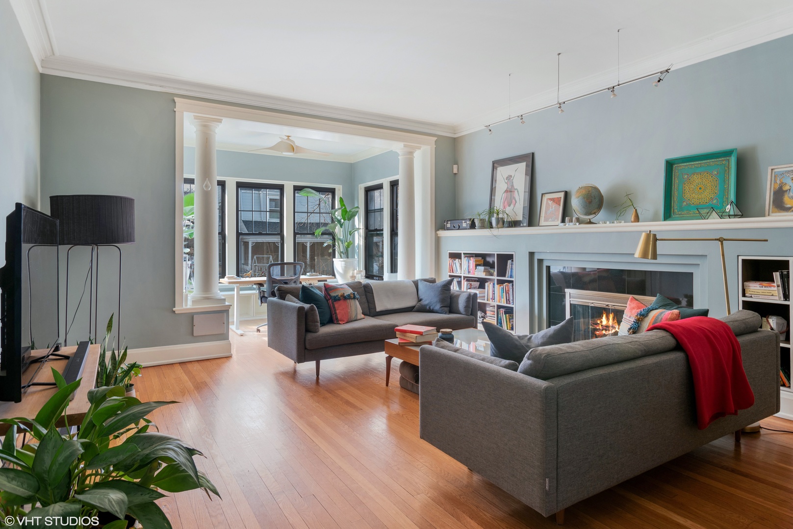 742 West Bittersweet Place, Unit 1W Chicago, IL 60613 - Photo 3 of 16