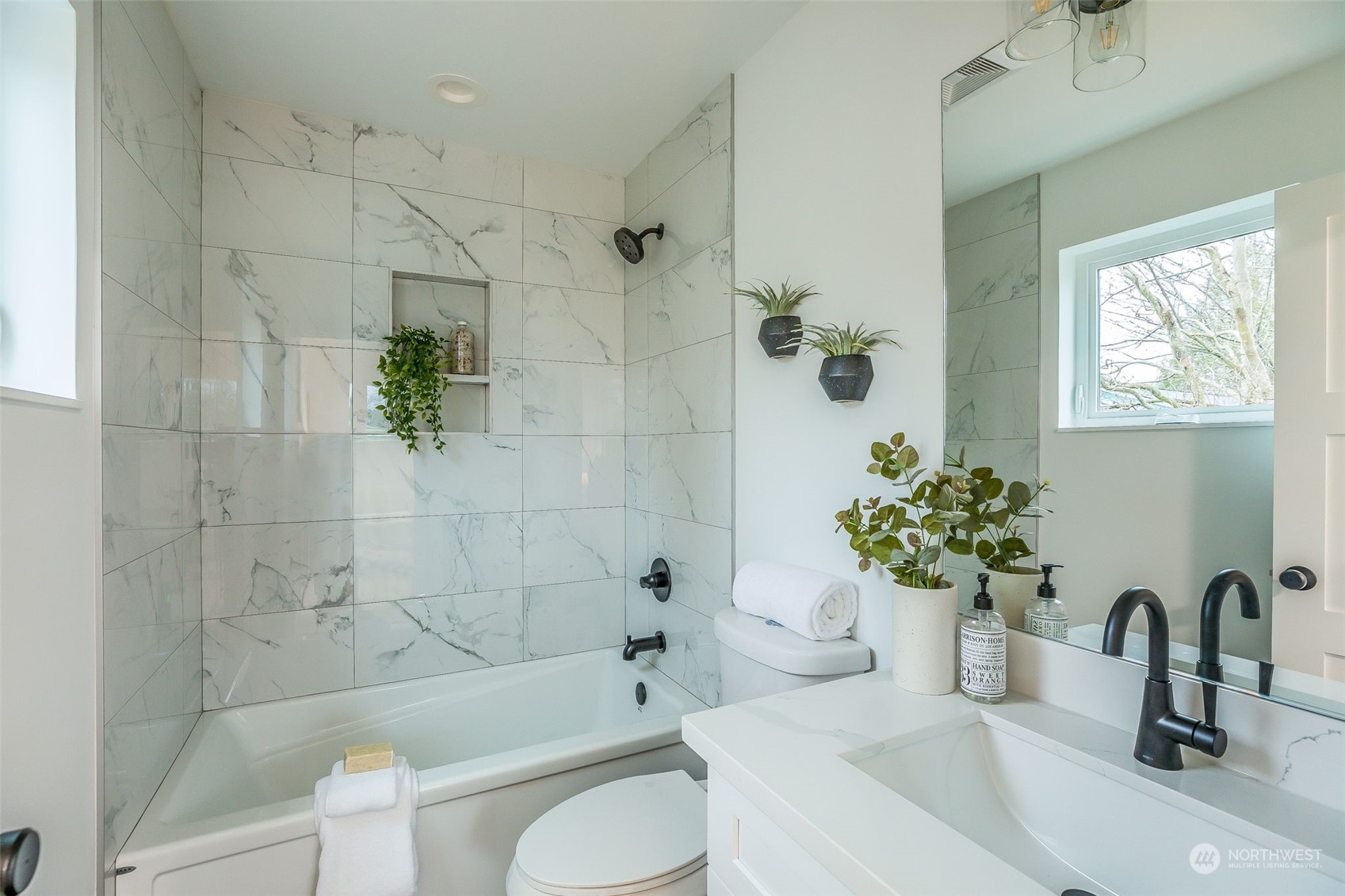 3406 Southwest Kenyon Street Seattle, WA 98126 - Photo 13 of 24 Gallery Image 13