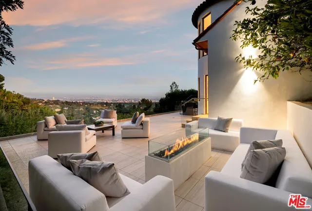 $9,890,000 | 1280 Angelo Drive, Beverly Hills, CA 90210