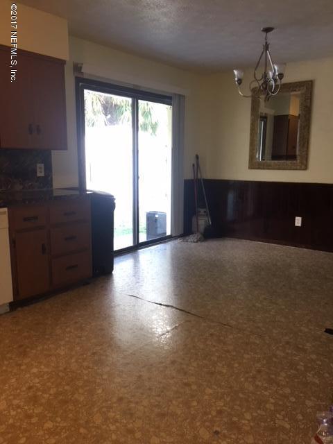3103 Ridgepine Drive Jacksonville, FL 32277 - Photo 8 of 17 IMG_5921