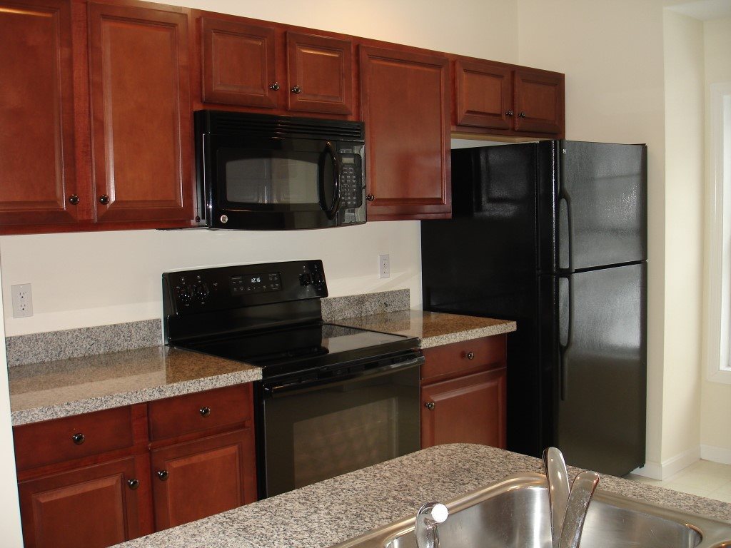 29 Hackett Hill Road, Unit 38 Manchester, NH 03102 - Photo 11 of 13