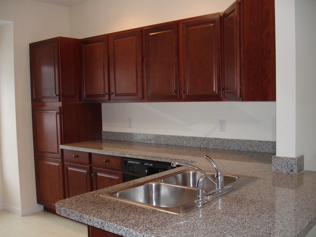 29 Hackett Hill Road, Unit 38 Manchester, NH 03102 - Photo 4 of 13