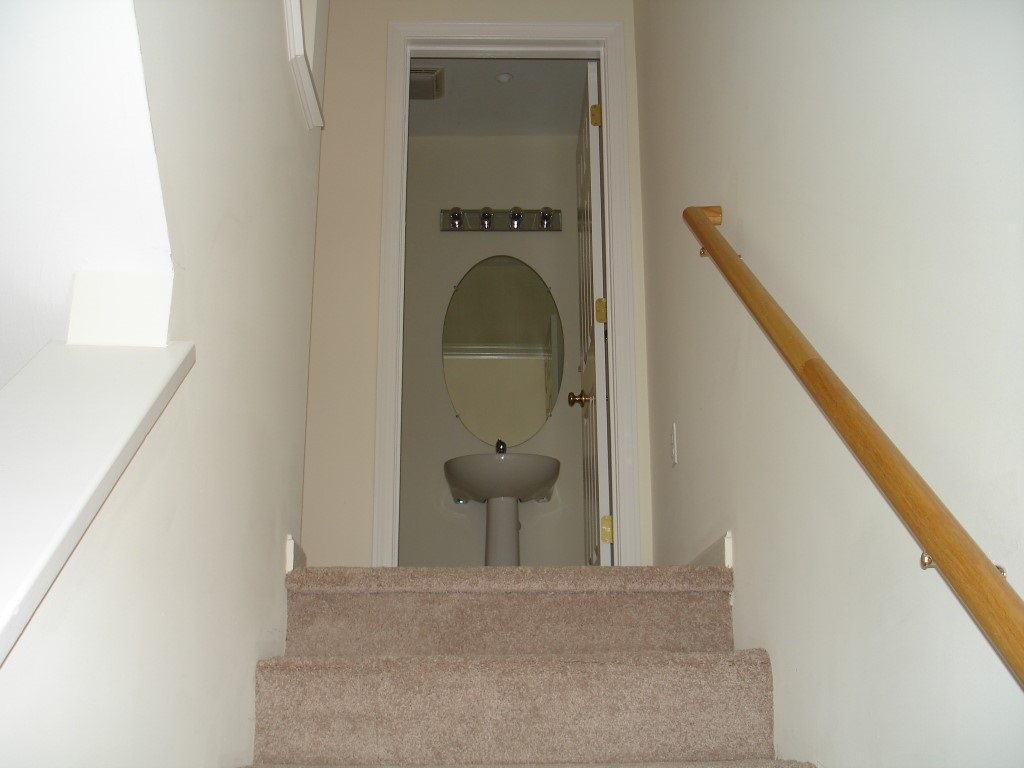 29 Hackett Hill Road, Unit 38 Manchester, NH 03102 - Photo 6 of 13