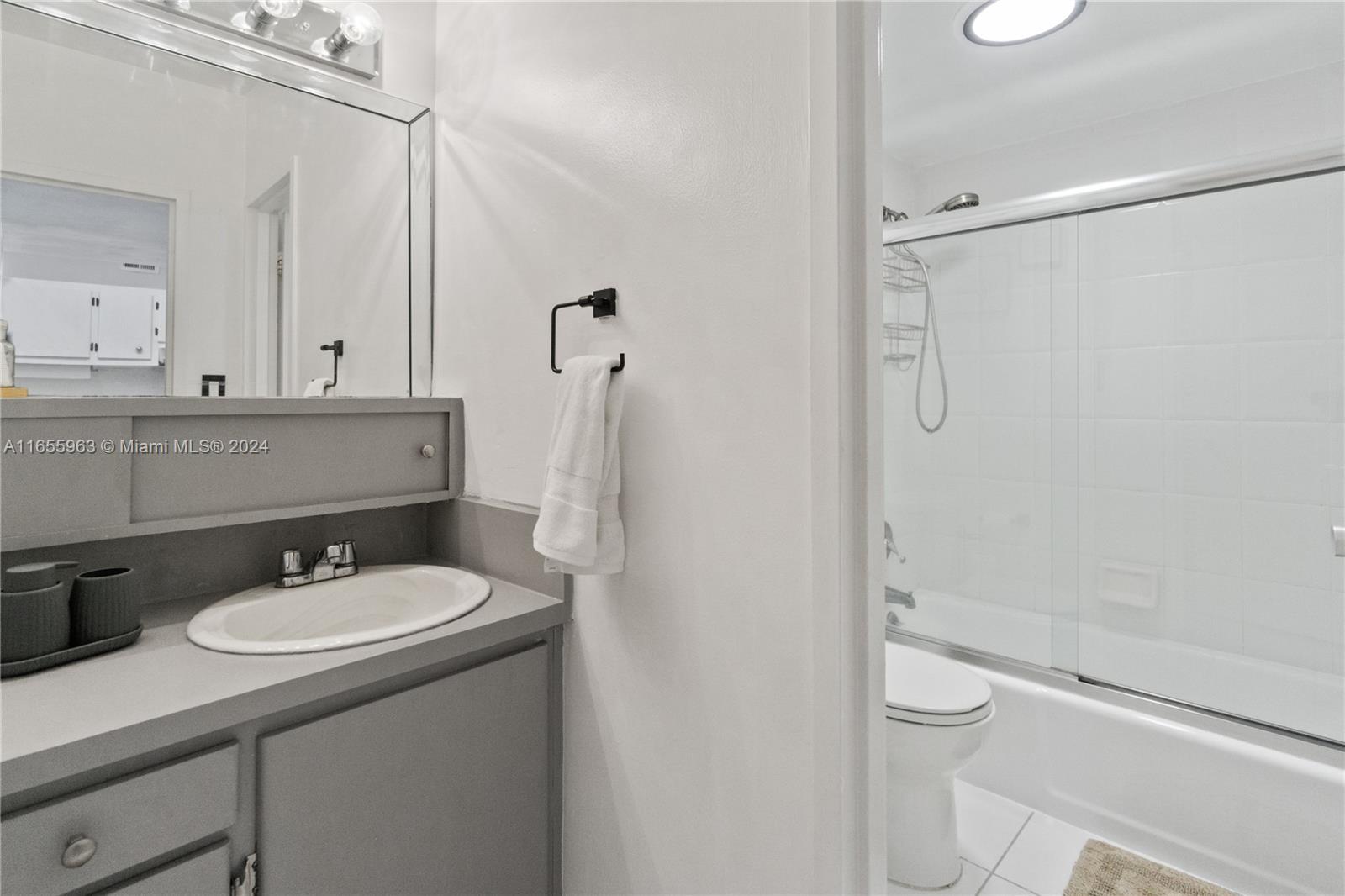 100 Lincoln Road, Unit 924 Miami Beach, FL 33139 - Photo 13 of 26