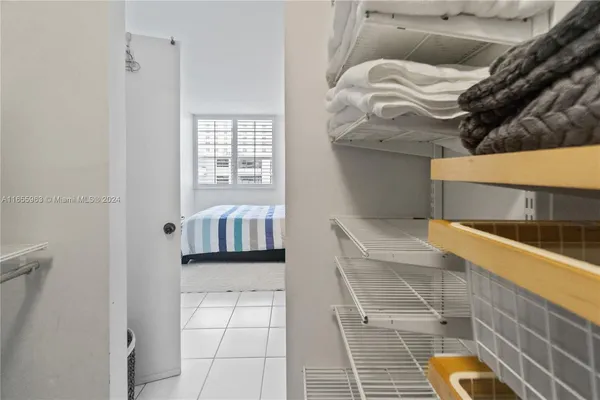 $2,500 | 100 Lincoln Road, Unit 924, Miami Beach, FL 33139