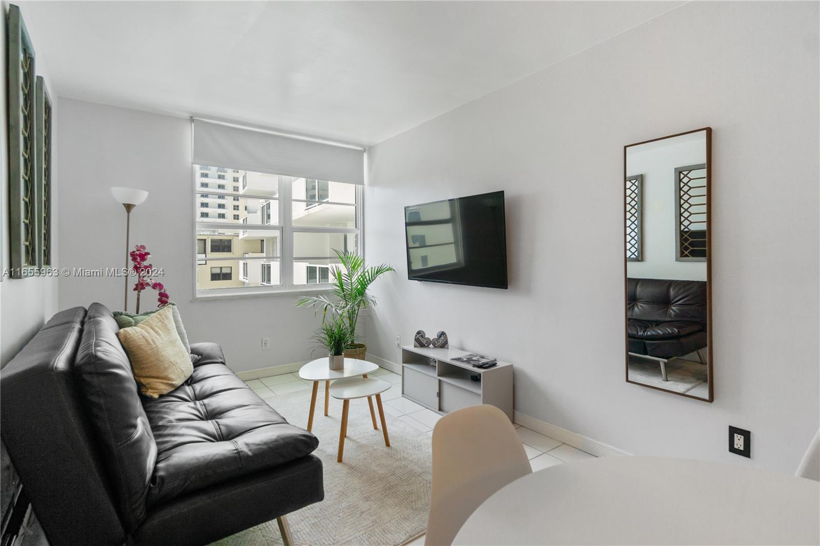 100 Lincoln Road, Unit 924 Miami Beach, FL 33139 - Photo 2 of 26