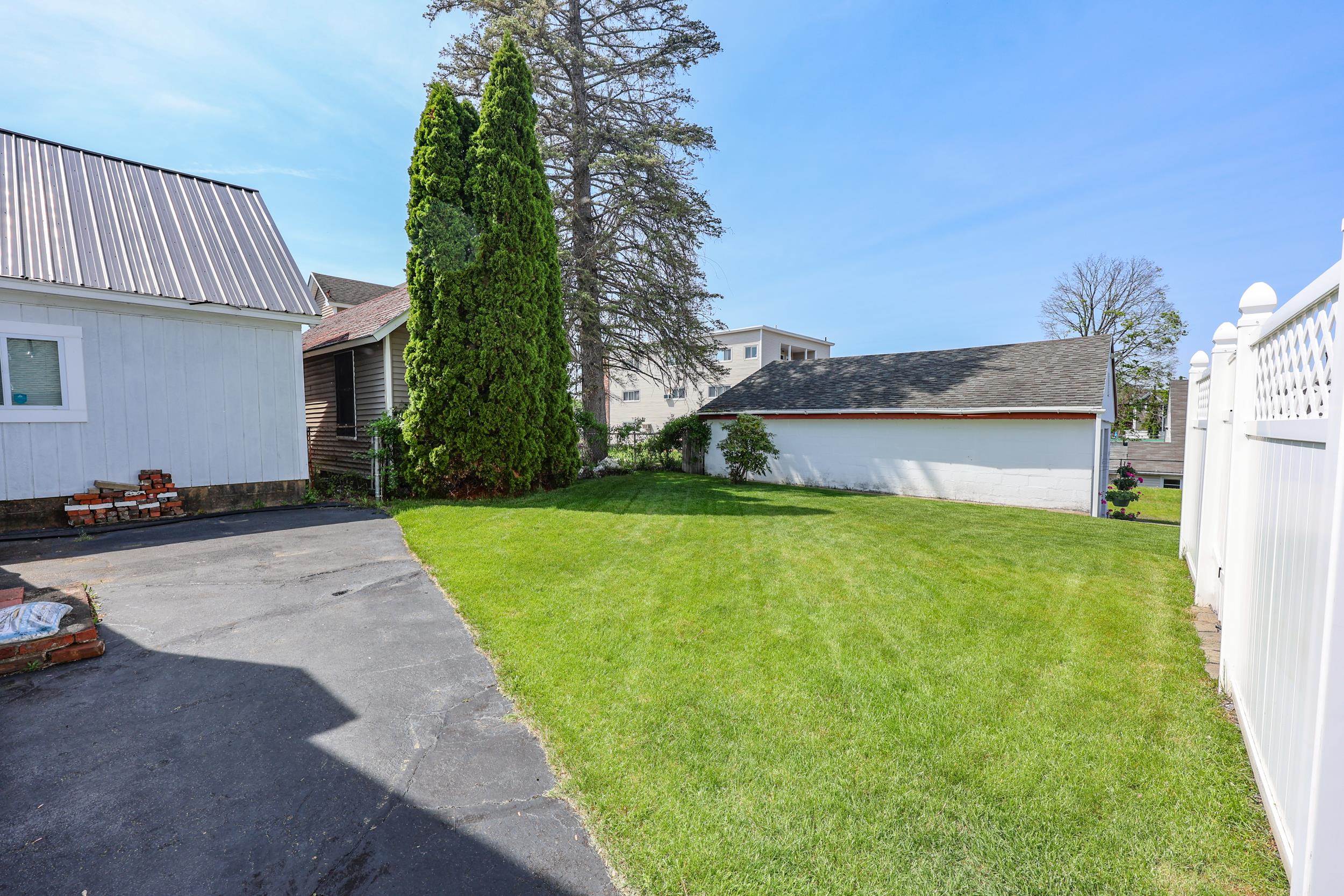36 Alsace Street Manchester, NH 03102 - Photo 6 of 43