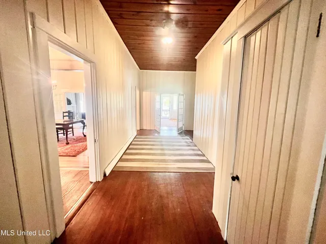 $237,900 | 265 East College Avenue, Holly Springs, MS 38635