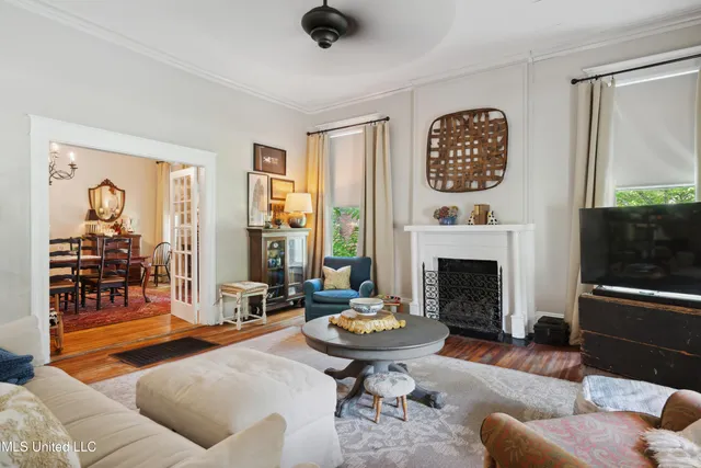 $237,900 | 265 East College Avenue, Holly Springs, MS 38635