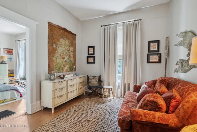 $237,900 | 265 East College Avenue, Holly Springs, MS 38635